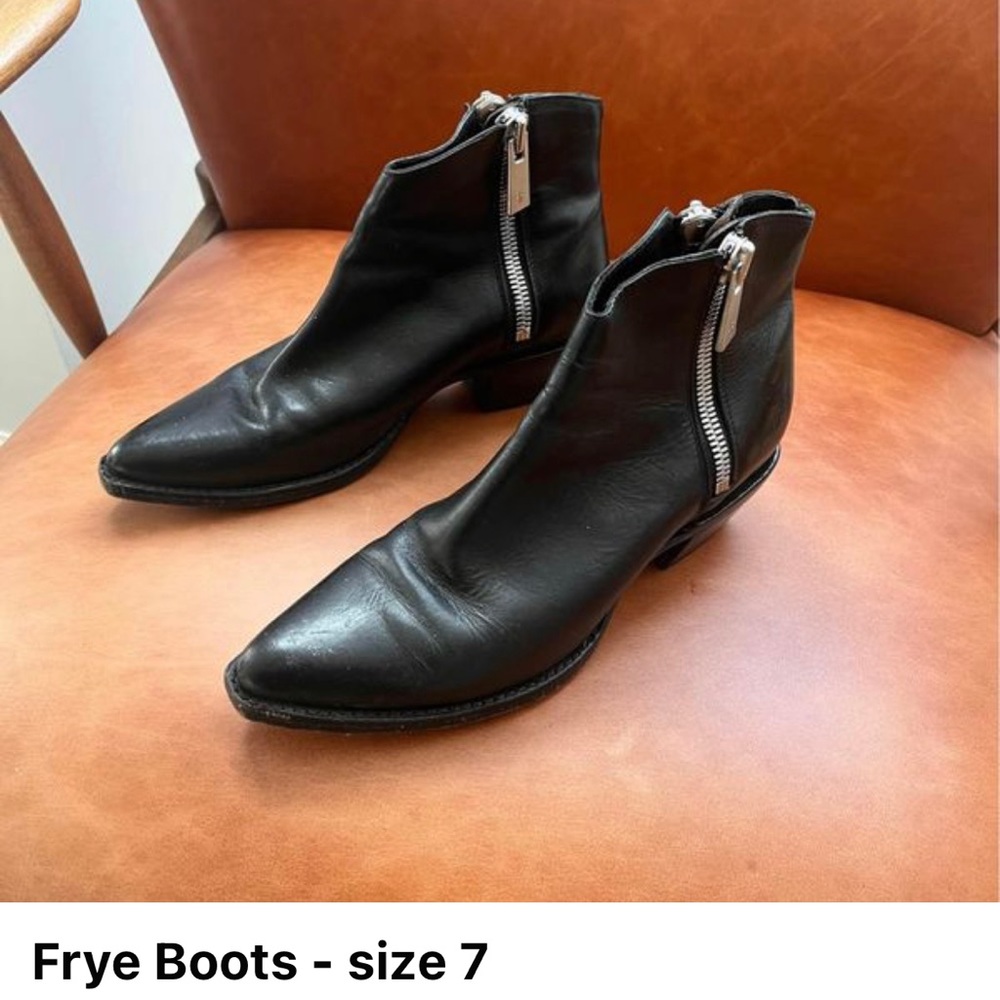 Black Boots- size 7